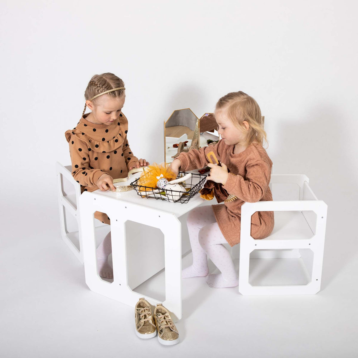 Montessori Weaning Table with 2 Chairs